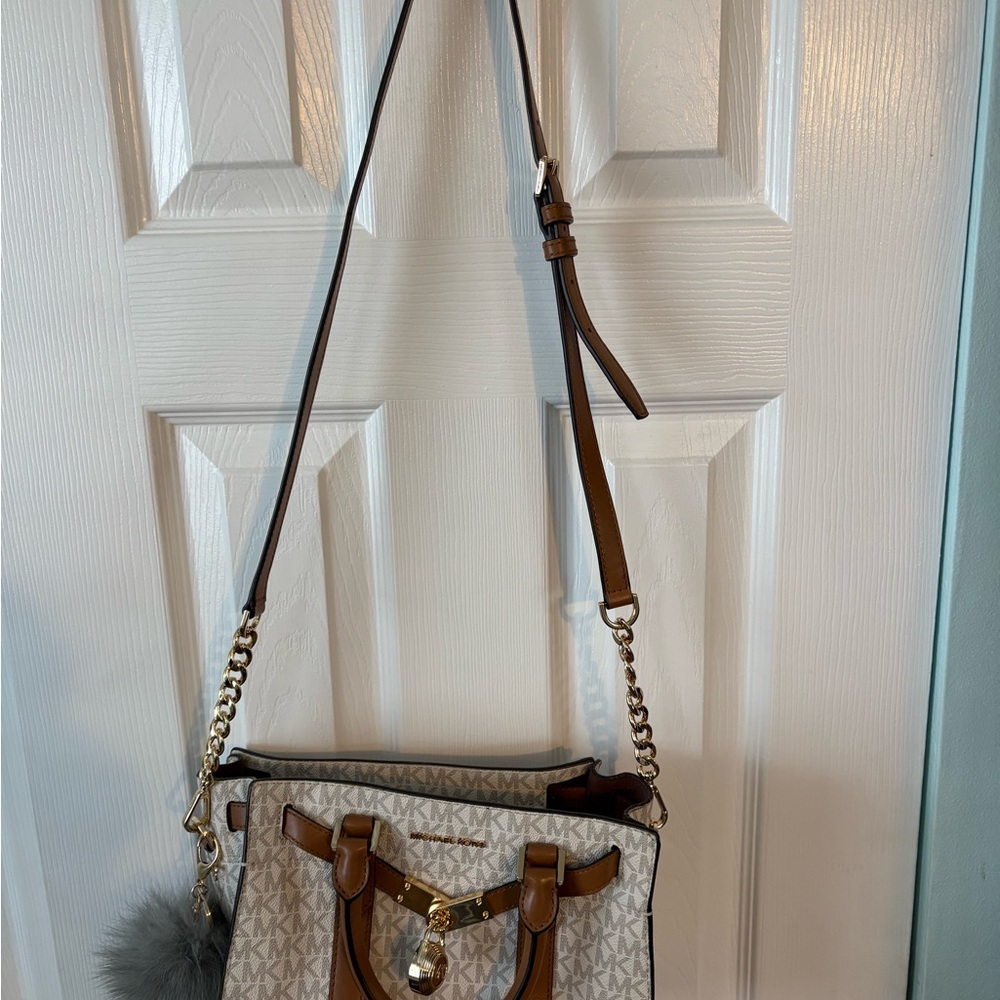 Michael Kors Beige/White Signature Satchel with Brown Trim - Picture 2 of 7